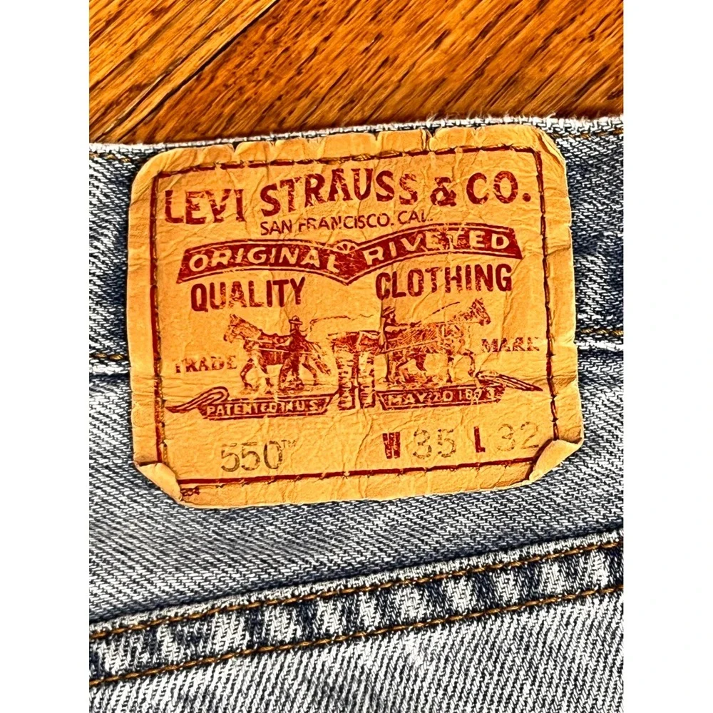 Levis 550 Relaxed Fit Mens Jeans Light Wash Denim W35 L32 Blue Cotton 00550-4891